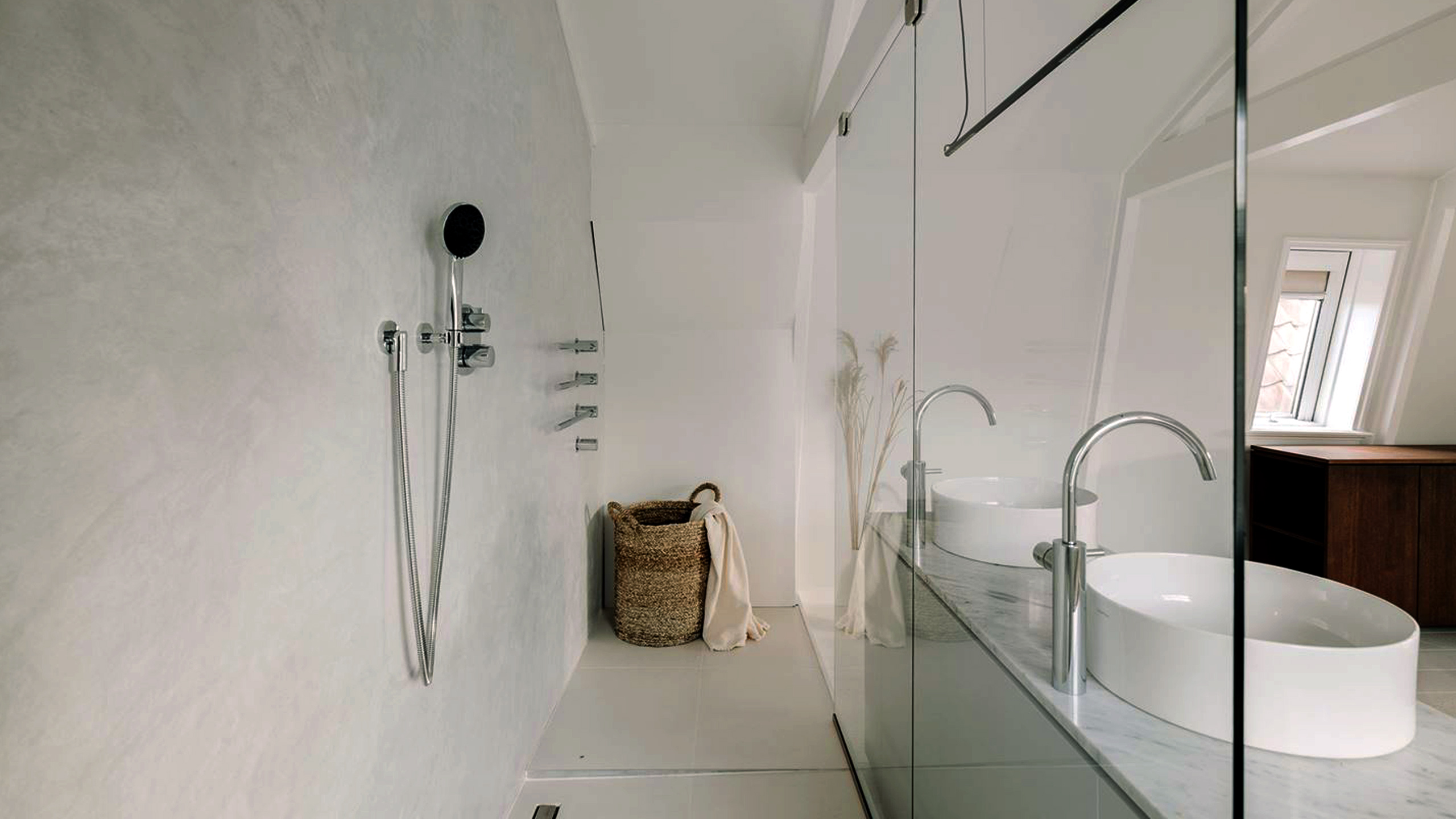 Waterproof Stucco - Master Bathroom in Amsterdam Canal House, Plaster detail inside an open shower in Spiegelgracht
