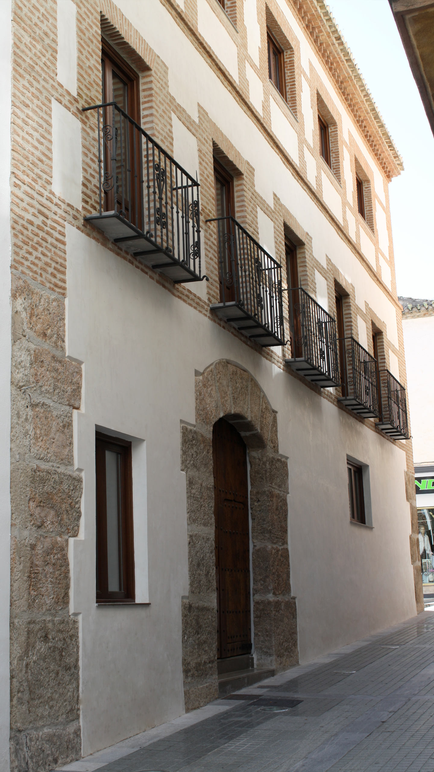 Commercial - Archeological Museum, Front facade