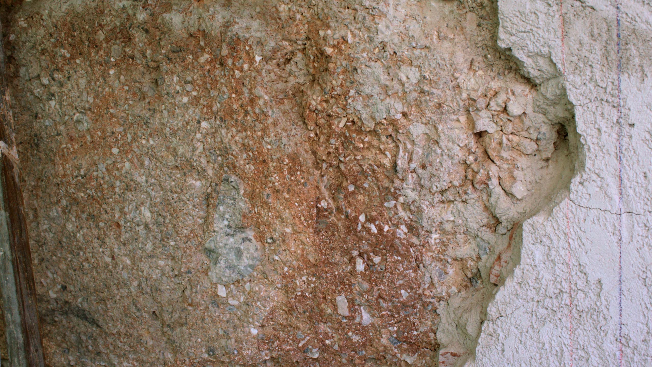 Commercial - Archeological Museum, Base plaster and stone