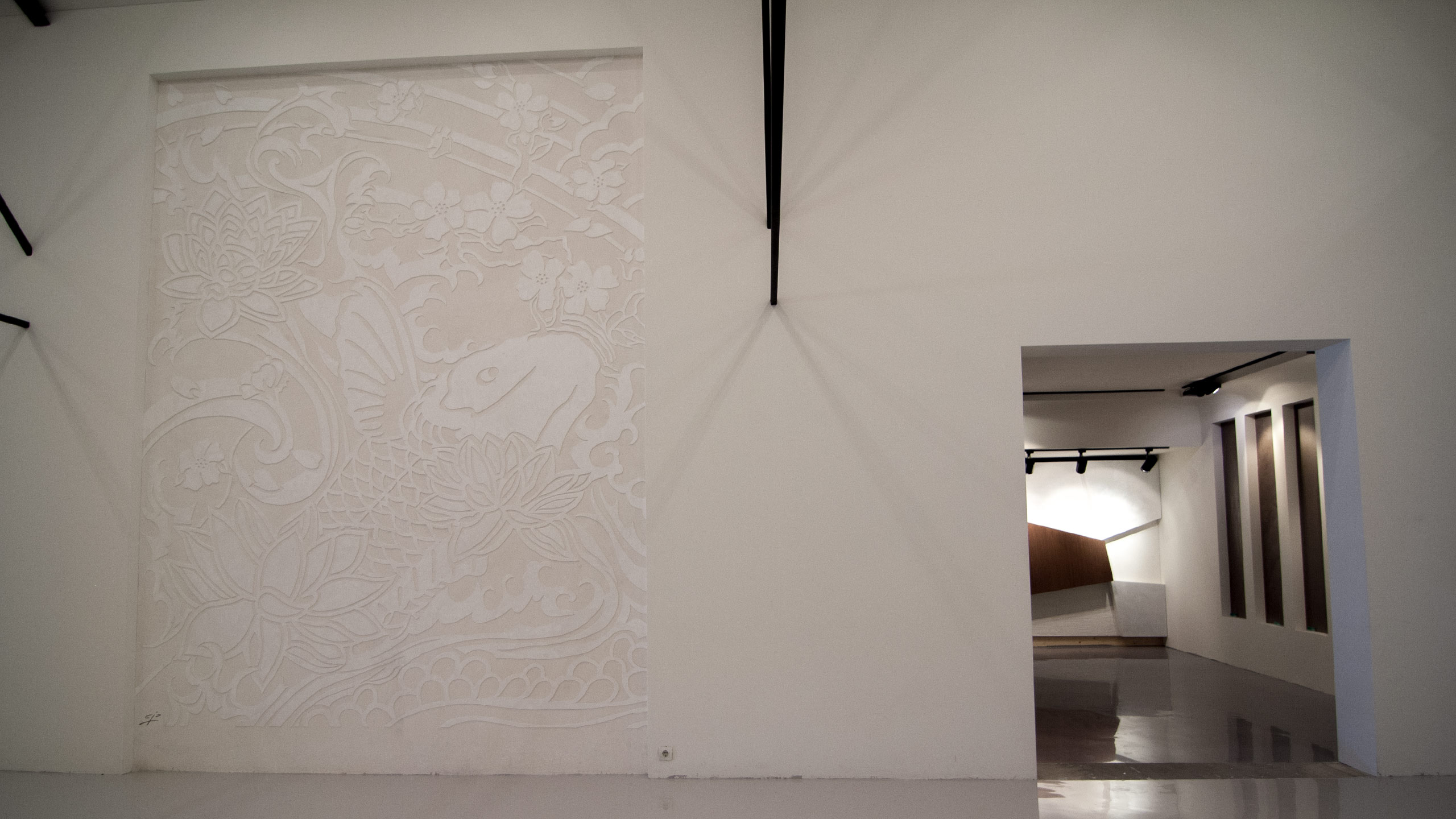 Sgraffito Stucco - Large scale Sgraffito, Koi fish and almond flowers